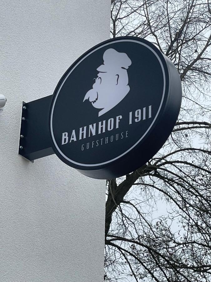 Bahnhof 1911 Hotel Wolpertswende ภายนอก รูปภาพ